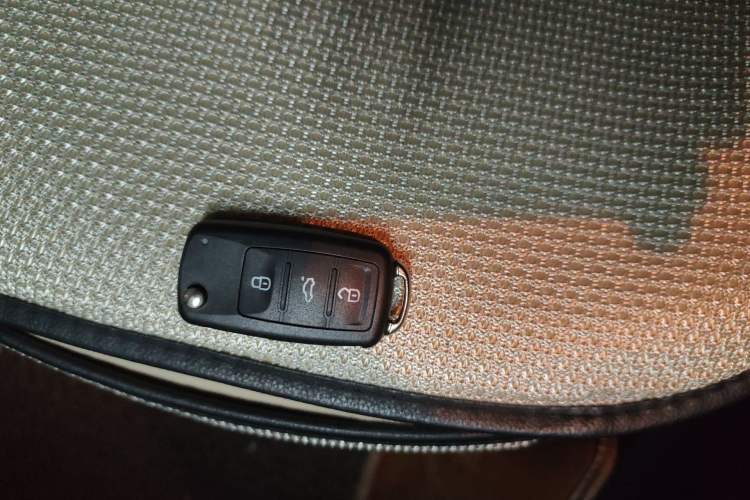 Used Skoda Octavia 2014 1.6L Manual Yijie Edition Vehicle Key