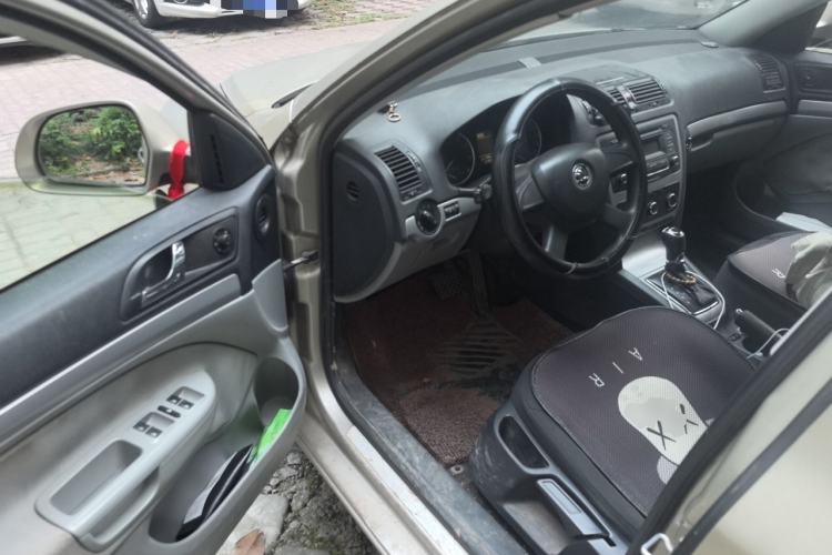 Used Skoda Octavia 2014 1.6L Automatic Yijie Edition Driver Seat