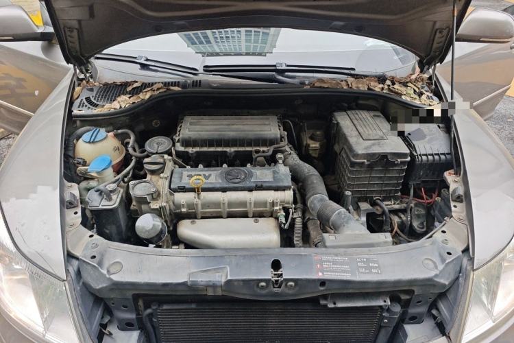 Used Skoda Octavia 2014 1.6L Automatic Yijun Edition Engine Bay
