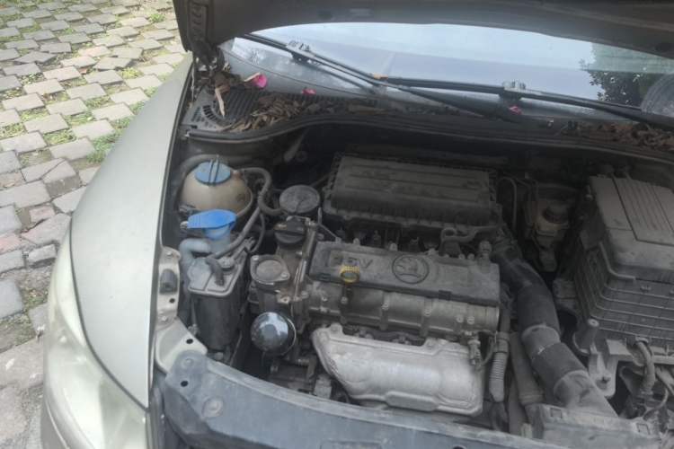 Used Skoda Octavia 2014 1.6L Automatic Yijie Edition Engine Bay Right