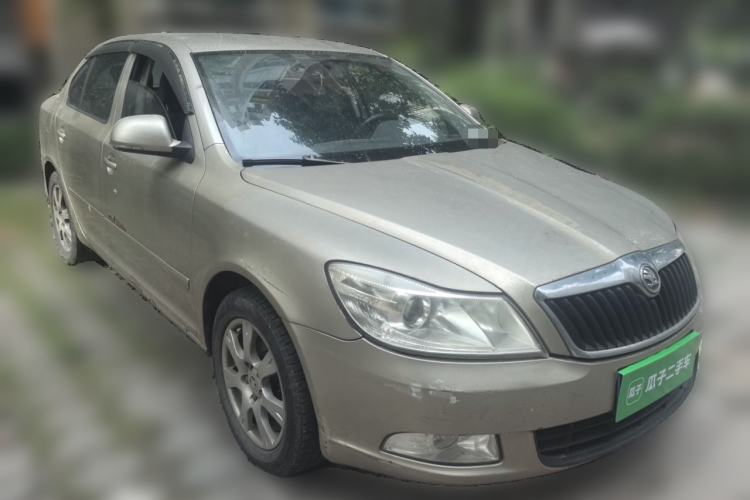 Used Skoda Octavia 2014 1.6L Automatic Yijie Edition Front Right 45 Deg