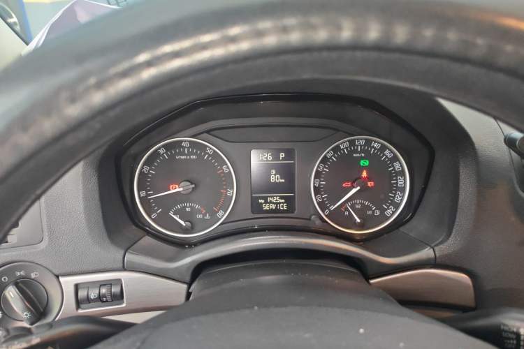Used Skoda Octavia 2014 1.6L Automatic Yijie Edition Instrument Cluster