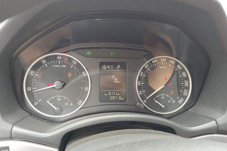 Used Skoda Octavia 2014 1.6L Automatic Yijie Edition Instrument Cluster