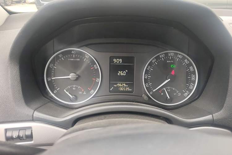 Used Skoda Octavia 2014 1.6L Automatic Yijie Edition Instrument Cluster