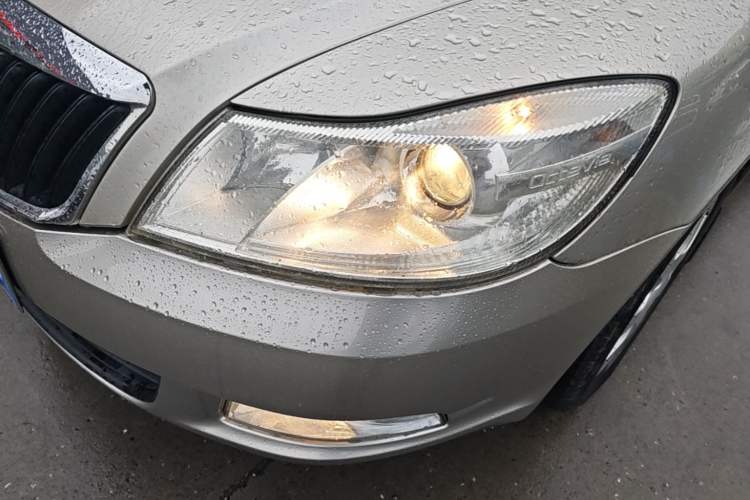 Used Skoda Octavia 2014 2.0L Automatic Yijie Edition Left Front Headlight