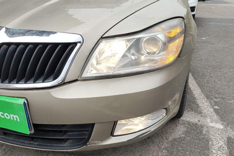 Used Skoda Octavia 2014 1.6L Automatic Yijie Edition Left Front Headlight