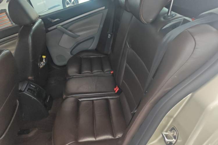 Used Skoda Octavia 2014 1.6L Automatic Yijie Edition Left Rear Seat