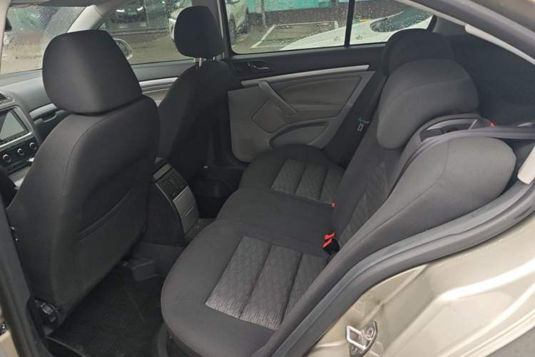 Used Skoda Octavia 2014 2.0L Automatic Yijie Edition Left Rear Seat