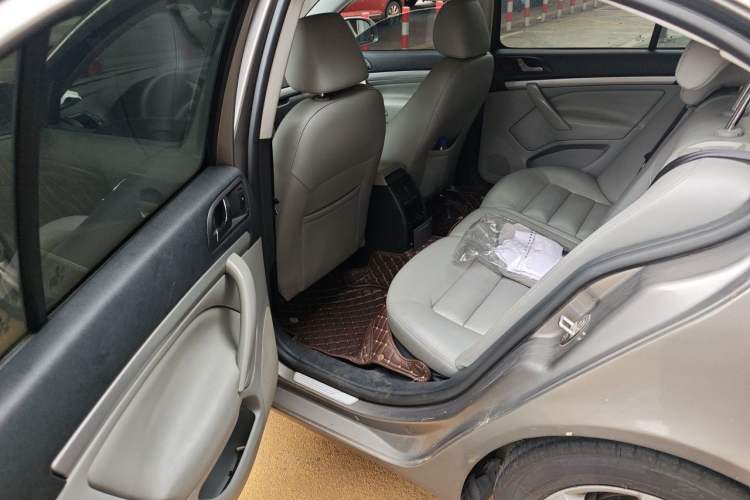 Used Skoda Octavia 2014 1.6L Automatic Yijun Edition Left Rear Seat