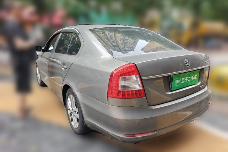 Used Skoda Octavia 2014 1.6L Automatic Yijun Edition Rear Left 45 Deg