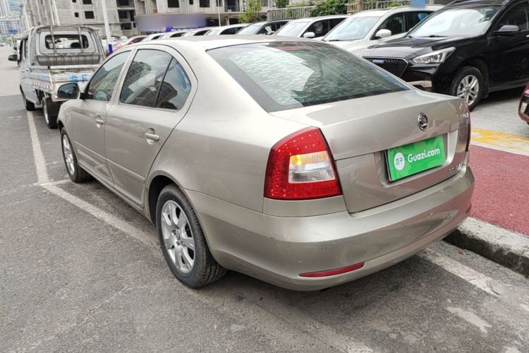 Used Skoda Octavia 2014 1.6L Automatic Yijie Edition Rear Left 45 Deg