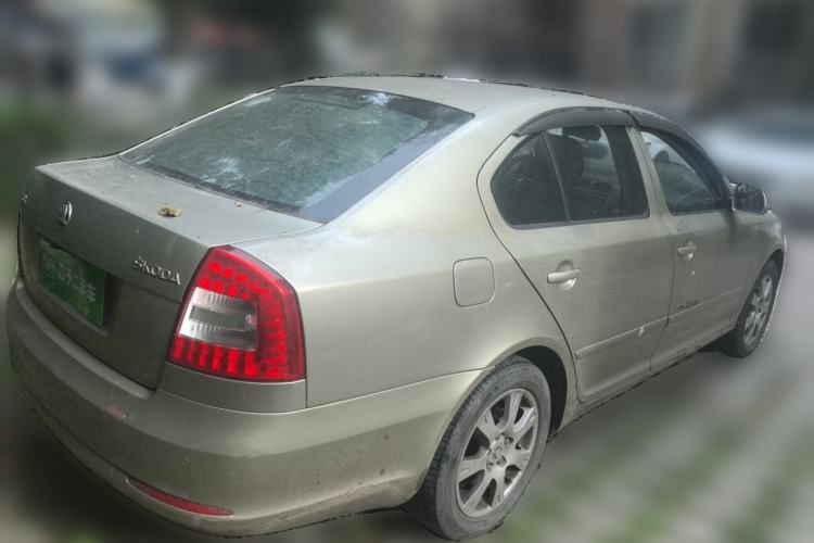 Used Skoda Octavia 2014 1.6L Automatic Yijie Edition Rear Right 45 Deg