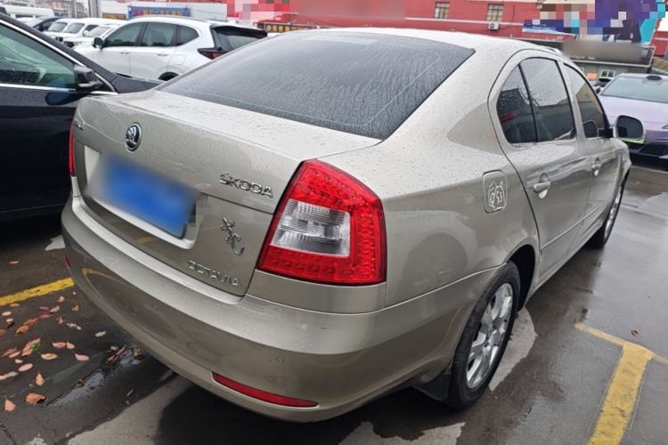 Used Skoda Octavia 2014 2.0L Automatic Yijie Edition Rear Right 45 Deg