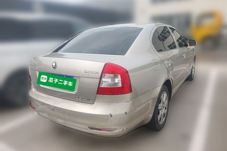 Used Skoda Octavia 2014 1.6L Automatic Yijie Edition Rear Right 45 Deg