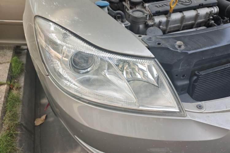 Used Skoda Octavia 2014 1.6L Automatic Yijun Edition Right Front Headlight