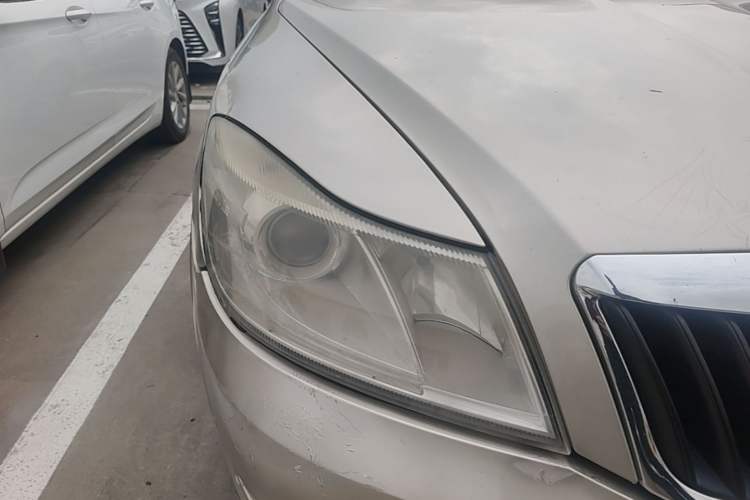 Used Skoda Octavia 2014 1.6L Automatic Yijie Edition Right Front Headlight