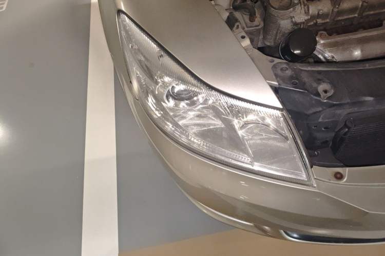 Used Skoda Octavia 2014 1.6L Automatic Yijie Edition Right Front Headlight
