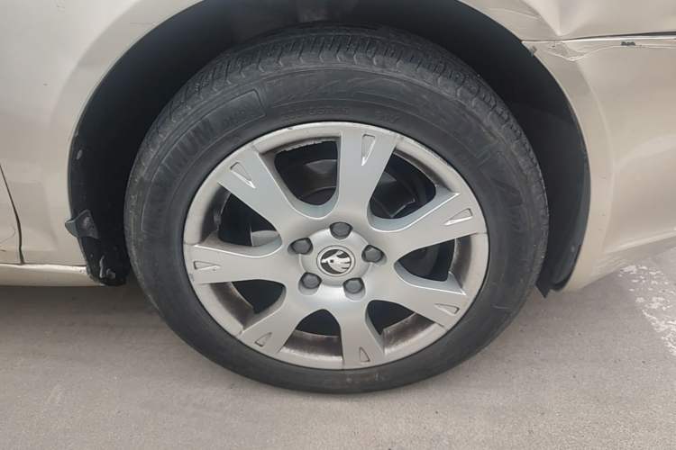 Used Skoda Octavia 2014 1.6L Automatic Yijie Edition Right Front Wheel Hub