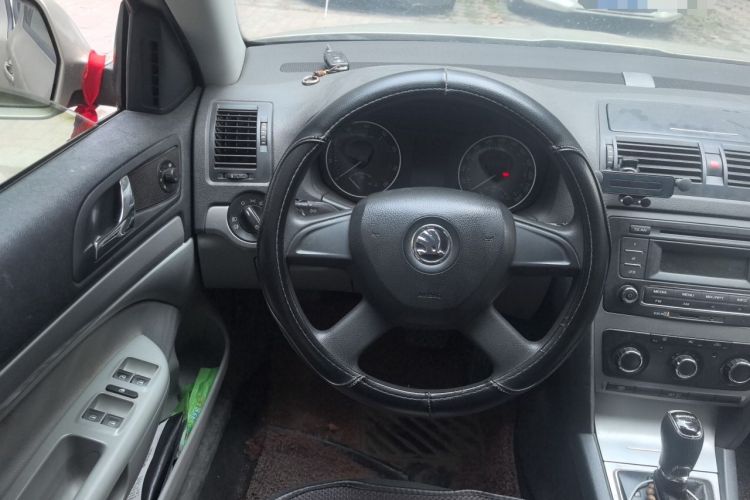 Used Skoda Octavia 2014 1.6L Automatic Yijie Edition Steering Wheel
