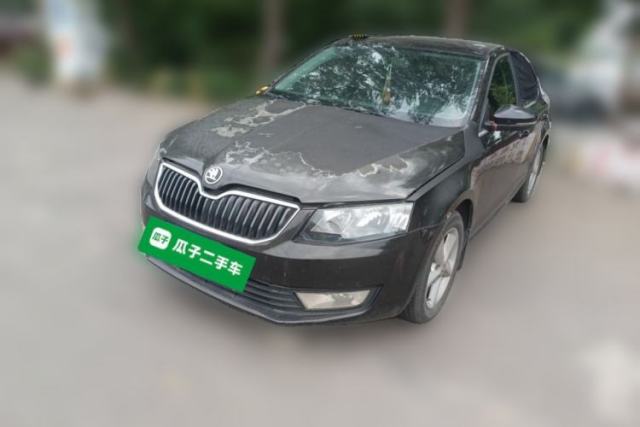 Ojetý Skoda Octavia 2015 1.6L Manual Yijie Edition