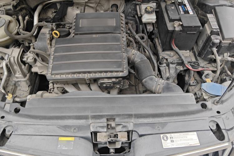 Used Skoda Octavia 2015 1.6L Automatic Eado Edition Engine Bay