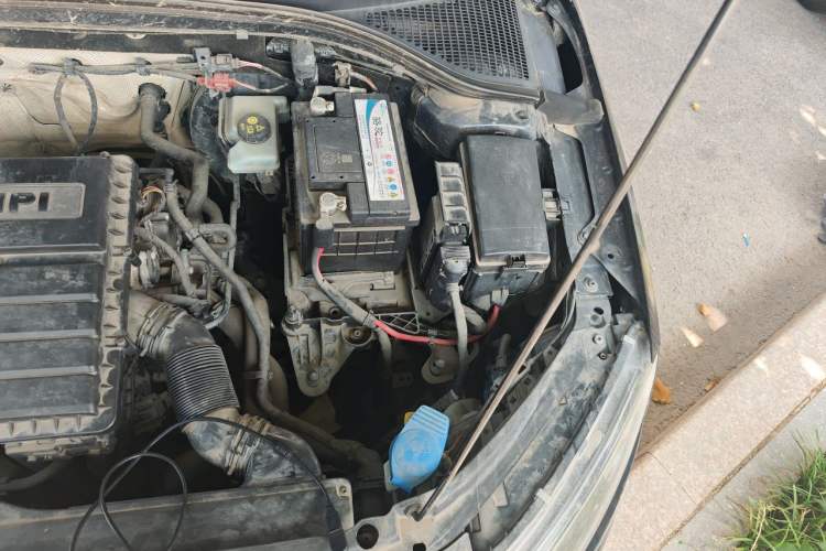Used Skoda Octavia 2015 1.6L Manual Eado Edition Engine Bay Left