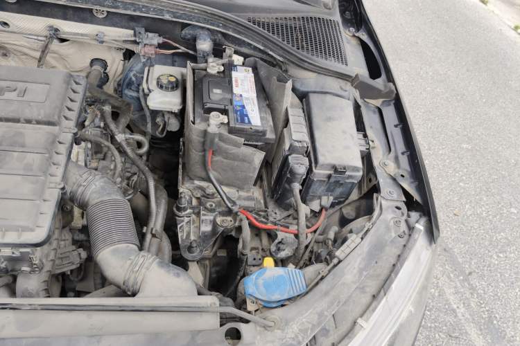 Used Skoda Octavia 2015 1.6L Manual Eado Edition Engine Bay Left
