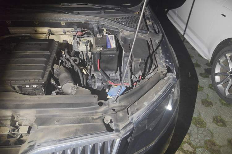 Used Skoda Octavia 2015 1.6L Automatic Yijie Edition Engine Bay Left