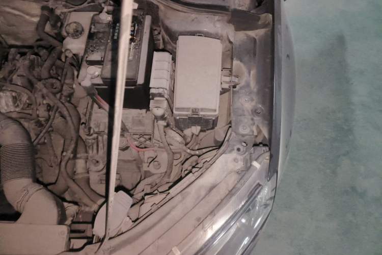 Used Skoda Octavia 2015 1.6L Automatic Yijie Edition Engine Bay Left