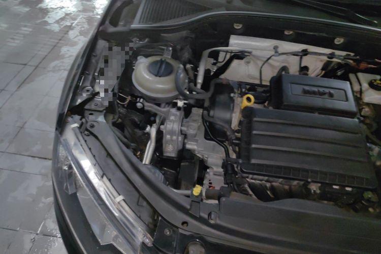 Used Skoda Octavia 2015 1.6L Manual Yijun Edition Engine Bay Right