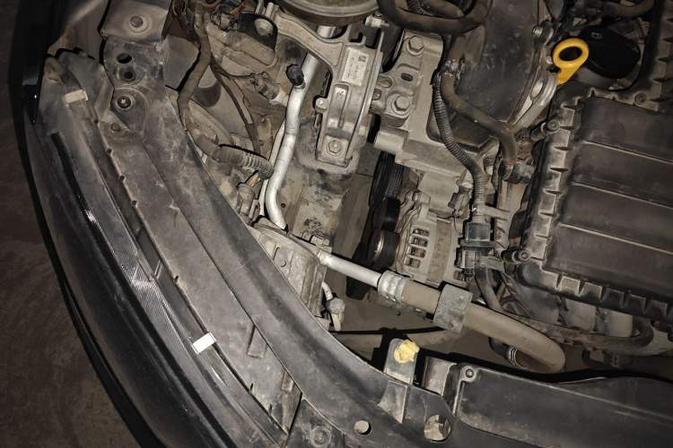 Used Skoda Octavia 2015 1.6L Manual Eado Edition Engine Bay Right