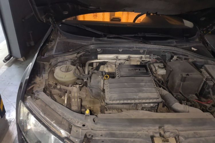 Used Skoda Octavia 2015 1.6L Automatic Yijun Edition Engine Bay Right