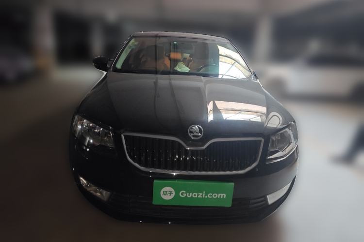 Used Skoda Octavia 2015 1.6L Manual Eado Edition Front