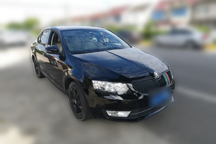 Used Skoda Octavia 2015 1.6L Manual Yijun Edition Front Right 45 Deg