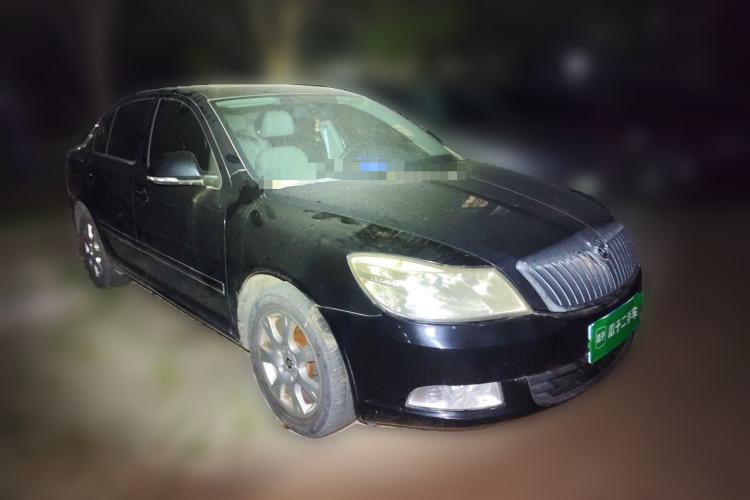 Used Skoda Octavia 2015 Classic Model 1.6L Manual Yijie Edition Front Right 45 Deg