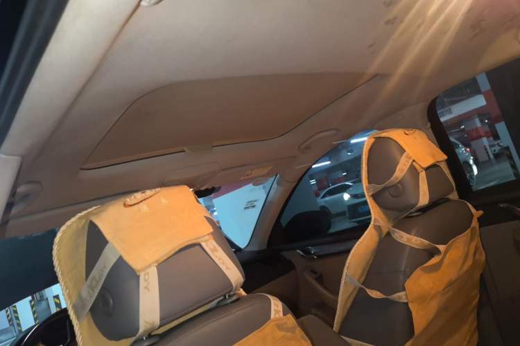 Used Skoda Octavia 2015 1.6L Automatic Yijun Edition Headliner