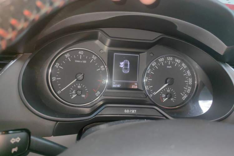 Used Skoda Octavia 2015 1.6L Manual Yijun Edition Instrument Cluster