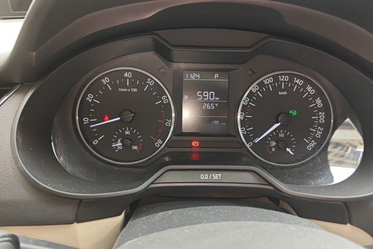 Used Skoda Octavia 2015 1.6L Automatic Yijie Edition Instrument Cluster