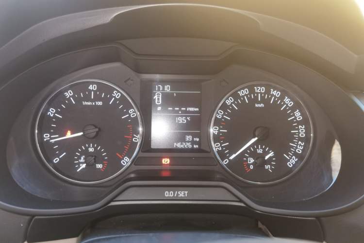Used Skoda Octavia 2015 1.6L Manual Yijie Edition Instrument Cluster