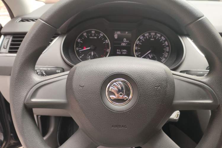 Used Skoda Octavia 2015 1.6L Automatic Yijie Edition Instrument Cluster