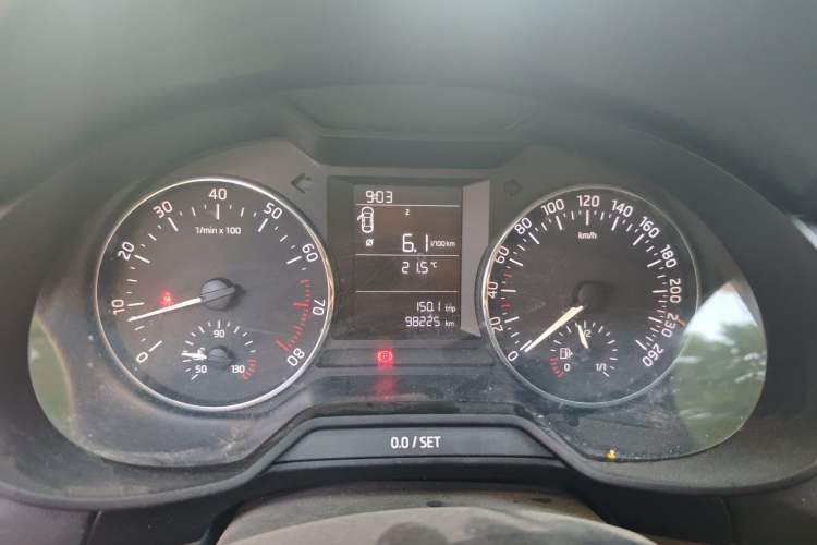 Used Skoda Octavia 2015 1.6L Manual Eado Edition Instrument Cluster