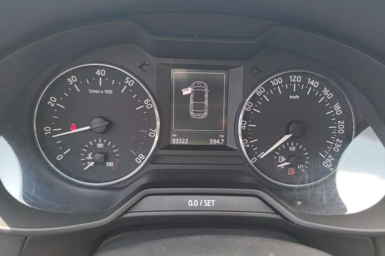 Used Skoda Octavia 2015 1.6L Automatic Yijun Edition Instrument Cluster