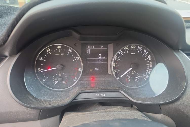 Used Skoda Octavia 2015 1.6L Automatic Yijie Edition Instrument Cluster