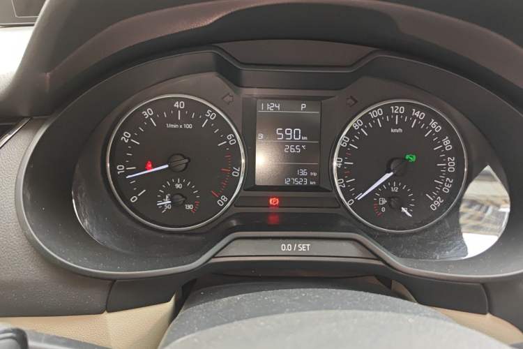 Used Skoda Octavia 2015 1.6L Automatic Yijie Edition Instrument Cluster