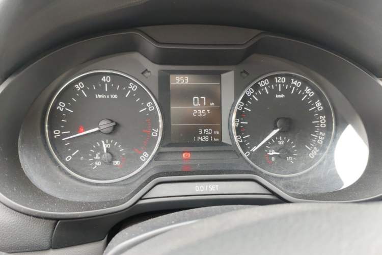 Used Skoda Octavia 2015 1.6L Manual Eado Edition Instrument Cluster