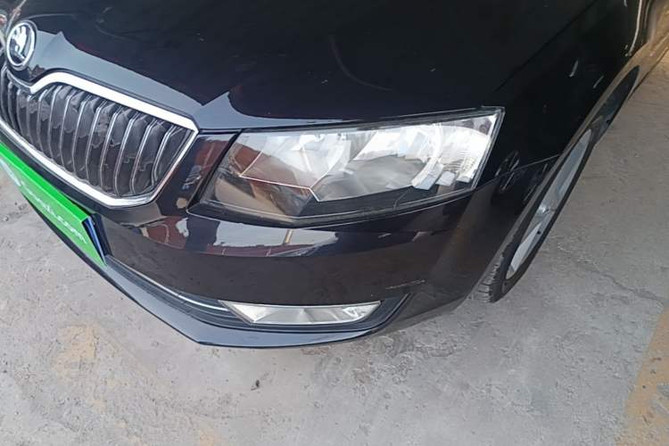 Used Skoda Octavia 2015 1.6L Automatic Yijun Edition Left Front Headlight