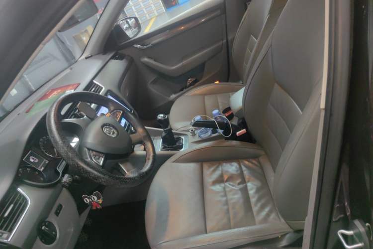 Used Skoda Octavia 2015 1.6L Manual Yijun Edition Left Front Seat