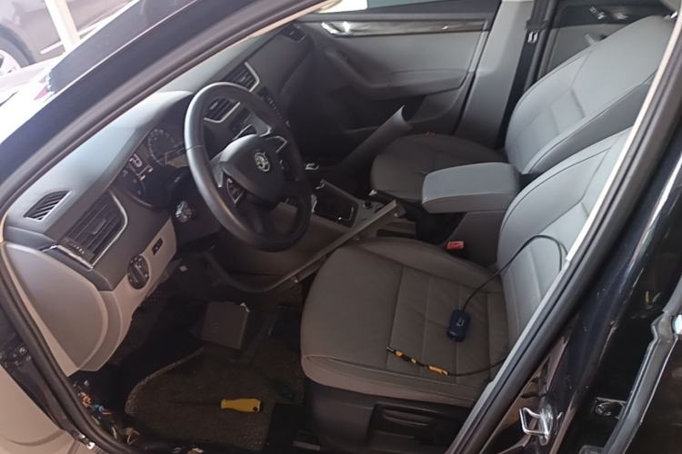 Used Skoda Octavia 2015 1.6L Automatic Yijun Edition Left Front Seat