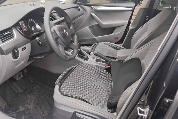 Used Skoda Octavia 2015 1.6L Automatic Eado Edition Left Front Seat