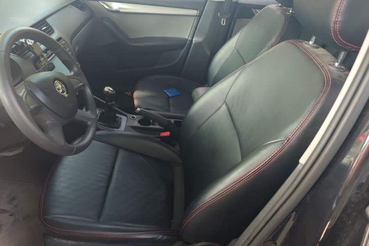 Used Skoda Octavia 2015 1.6L Manual Eado Edition Left Front Seat